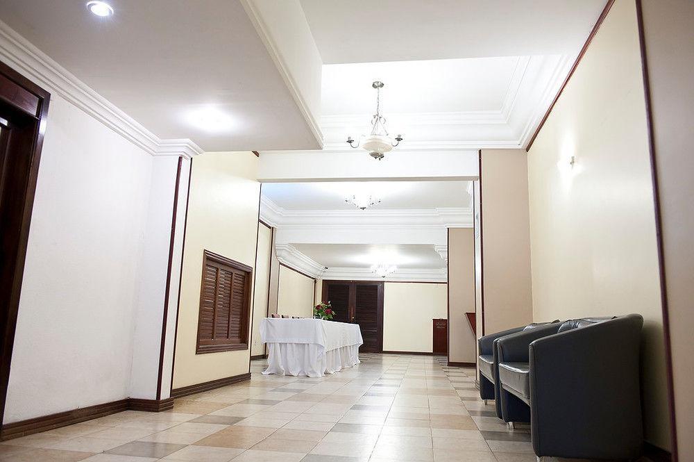 Hotel Lang Palace - Fica No Centro Da Cidade Chapecó Exterior foto